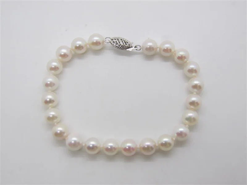 Classic Tennis Bracelets-Pearl Bracelet